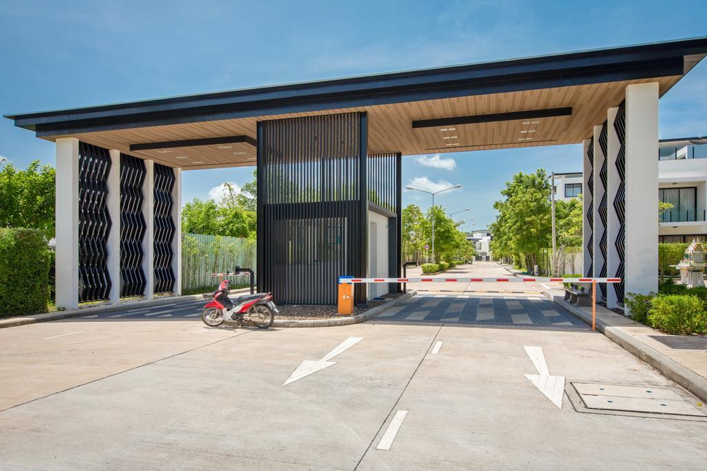 Laguna Townhome Bangtao Phuket Exterior photo